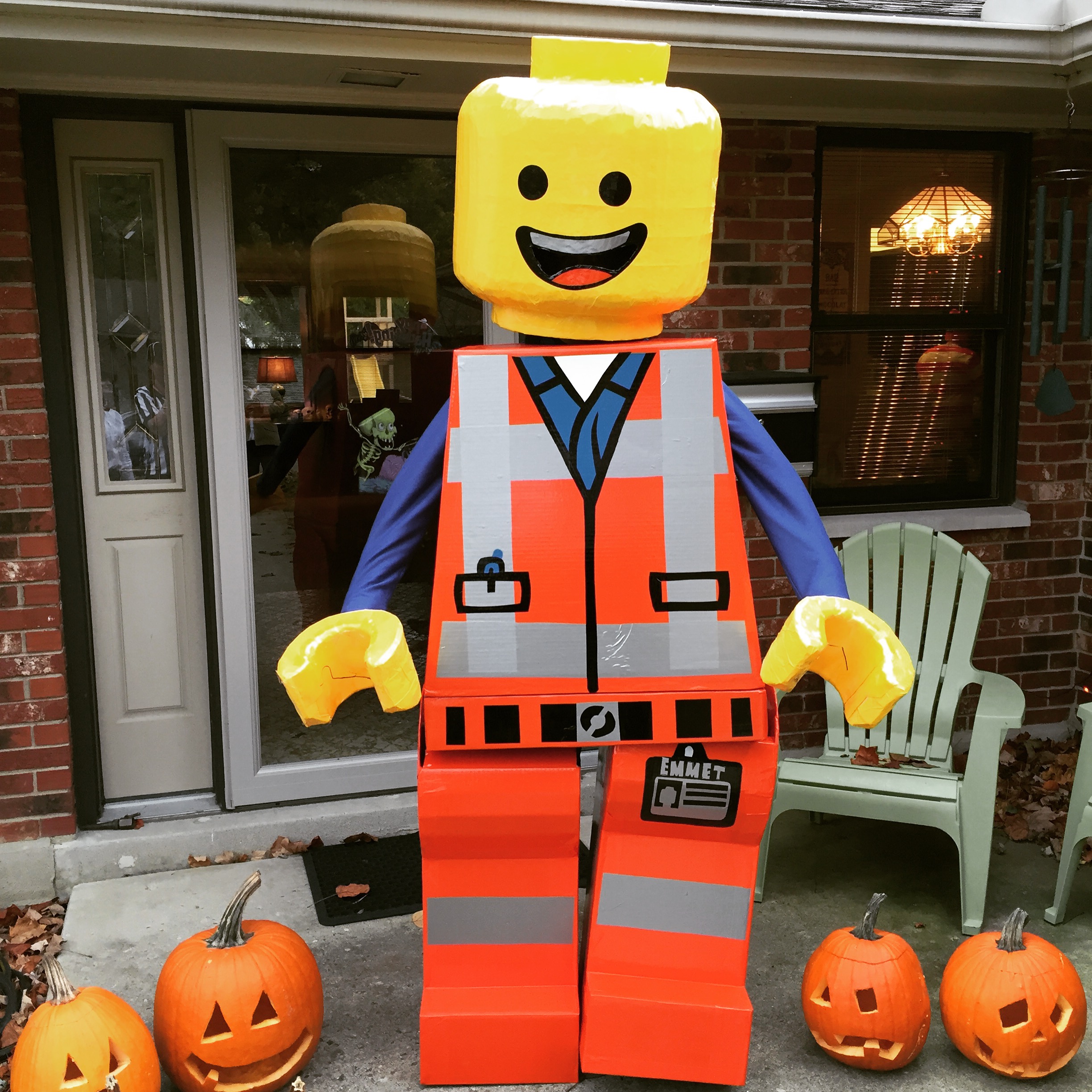 Building an Awesome Emmet Lego Halloween Costume